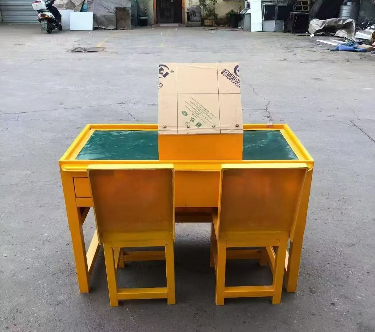 凉州防静电导通桌井下煤矿火工品发放桌：危险品流转的安全守护者